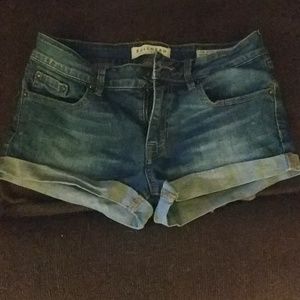 Jean shorts low rise